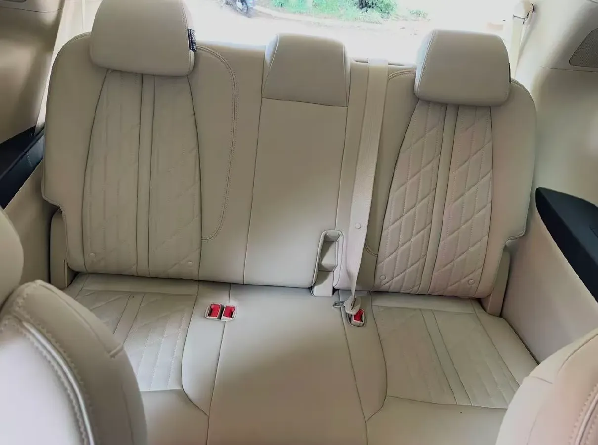 2022 Buick GL8 2.0T 237HP L4 9AT,autocango,china used car exporter,china ev exporter,chinese used car exporter,chinese used ev exporter