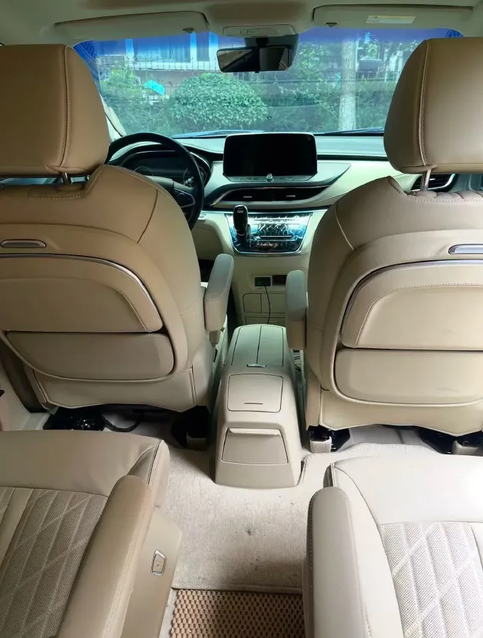 2022 Buick GL8 2.0T 237HP L4 9AT,autocango,china used car exporter,china ev exporter,chinese used car exporter,chinese used ev exporter