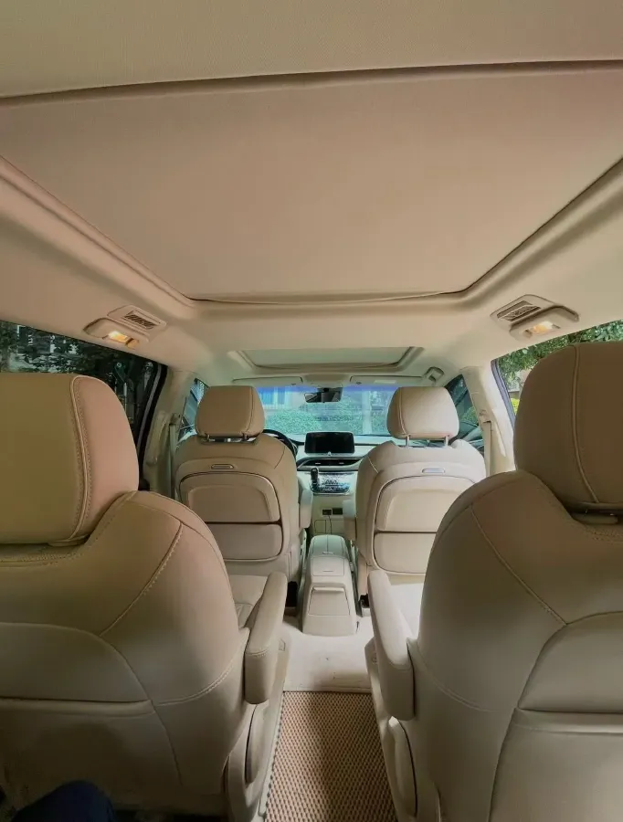 2022 Buick GL8 2.0T 237HP L4 9AT,autocango,china used car exporter,china ev exporter,chinese used car exporter,chinese used ev exporter