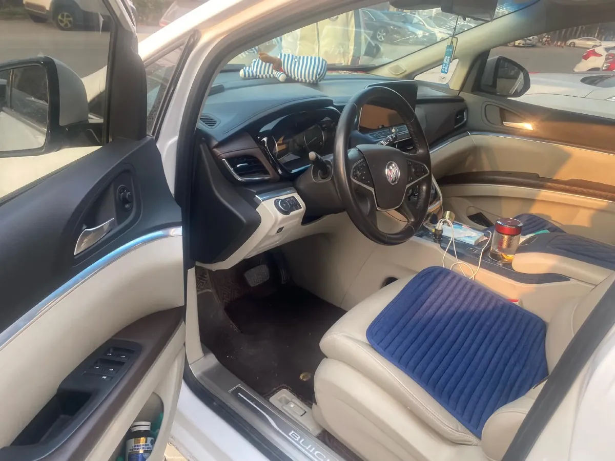 2021 Buick GL8 2.0T 237HP L4 9AT,autocango,china used car exporter,china ev exporter,chinese used car exporter,chinese used ev exporter
