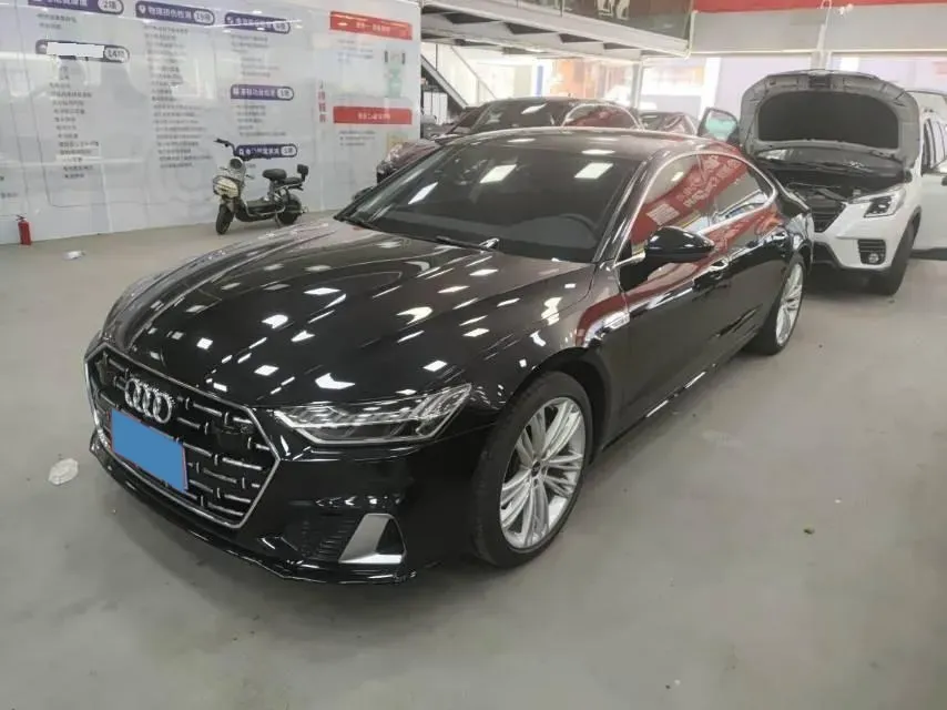 2024 Audi A7L 2.0T 245HP L4 7DCT,autocango,china used car exporter,china ev exporter,chinese used car exporter,chinese used ev exporter
