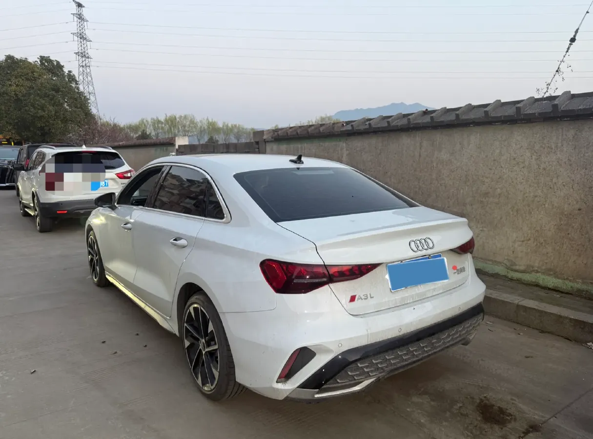 2025 Audi A3 1.5T 160HP L4 7DCT,autocango,china used car exporter,china ev exporter,chinese used car exporter,chinese used ev exporter