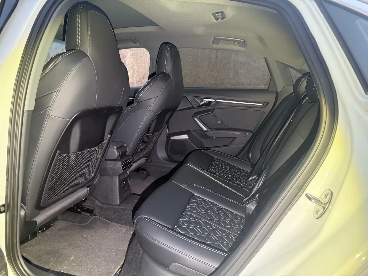 2025 Audi A3 1.5T 160HP L4 7DCT,autocango,china used car exporter,china ev exporter,chinese used car exporter,chinese used ev exporter