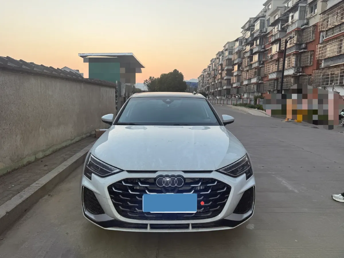 2025 Audi A3 1.5T 160HP L4 7DCT,autocango,china used car exporter,china ev exporter,chinese used car exporter,chinese used ev exporter