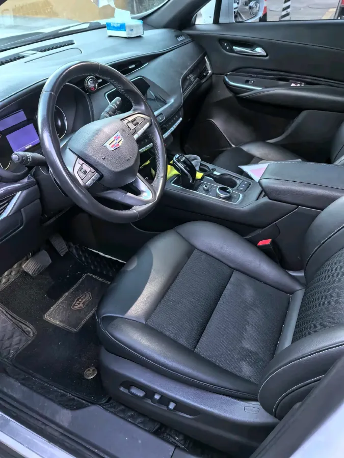 2021 Cadillac XT4 2.0T 237HP L4 9AT,autocango,china used car exporter,china ev exporter,chinese used car exporter,chinese used ev exporter