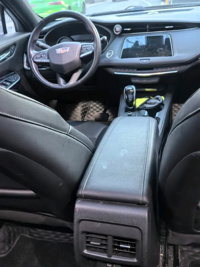 2021 Cadillac XT4 2.0T 237HP L4 9AT,autocango,china used car exporter,china ev exporter,chinese used car exporter,chinese used ev exporter