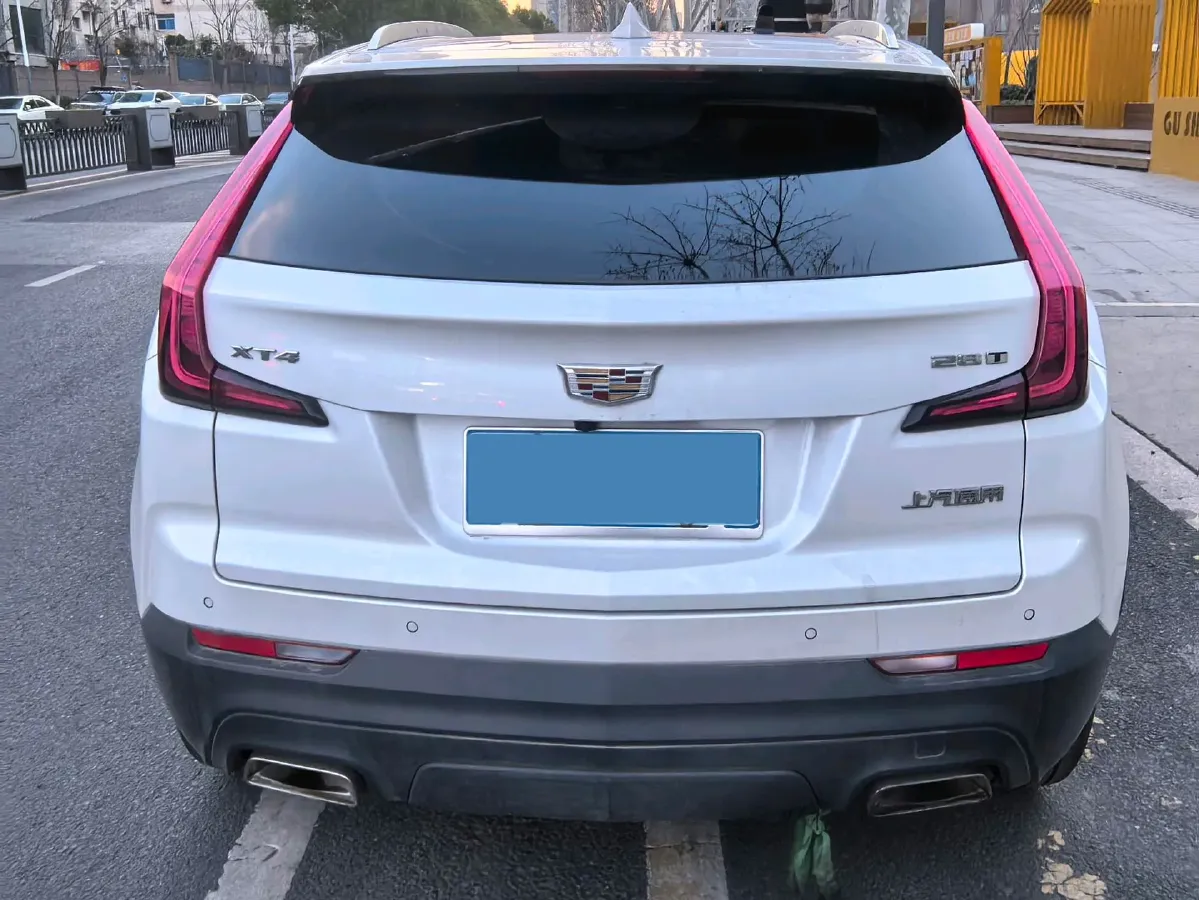 2021 Cadillac XT4 2.0T 237HP L4 9AT,autocango,china used car exporter,china ev exporter,chinese used car exporter,chinese used ev exporter