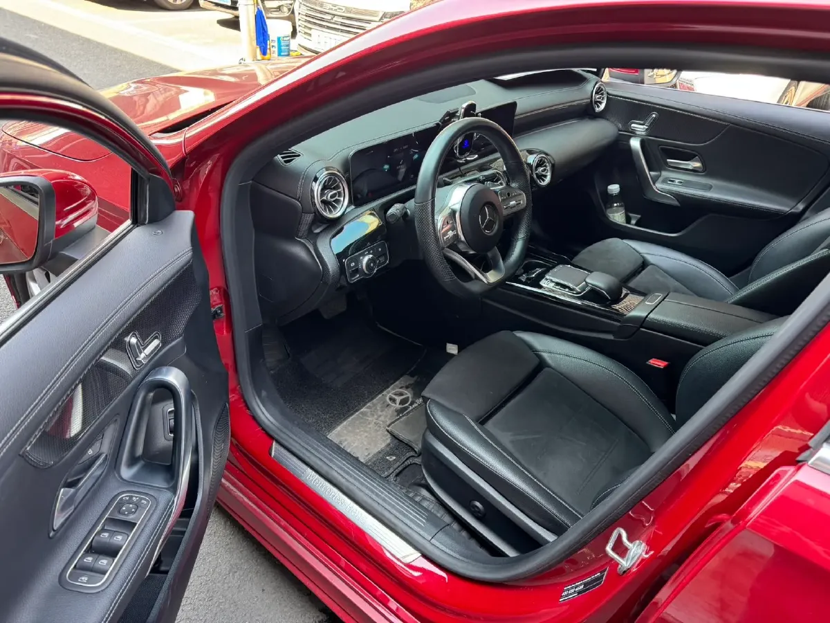 2020 Mercedes-Benz A Class 1.3T 163HP L4 7DCT,autocango,china used car exporter,china ev exporter,chinese used car exporter,chinese used ev exporter
