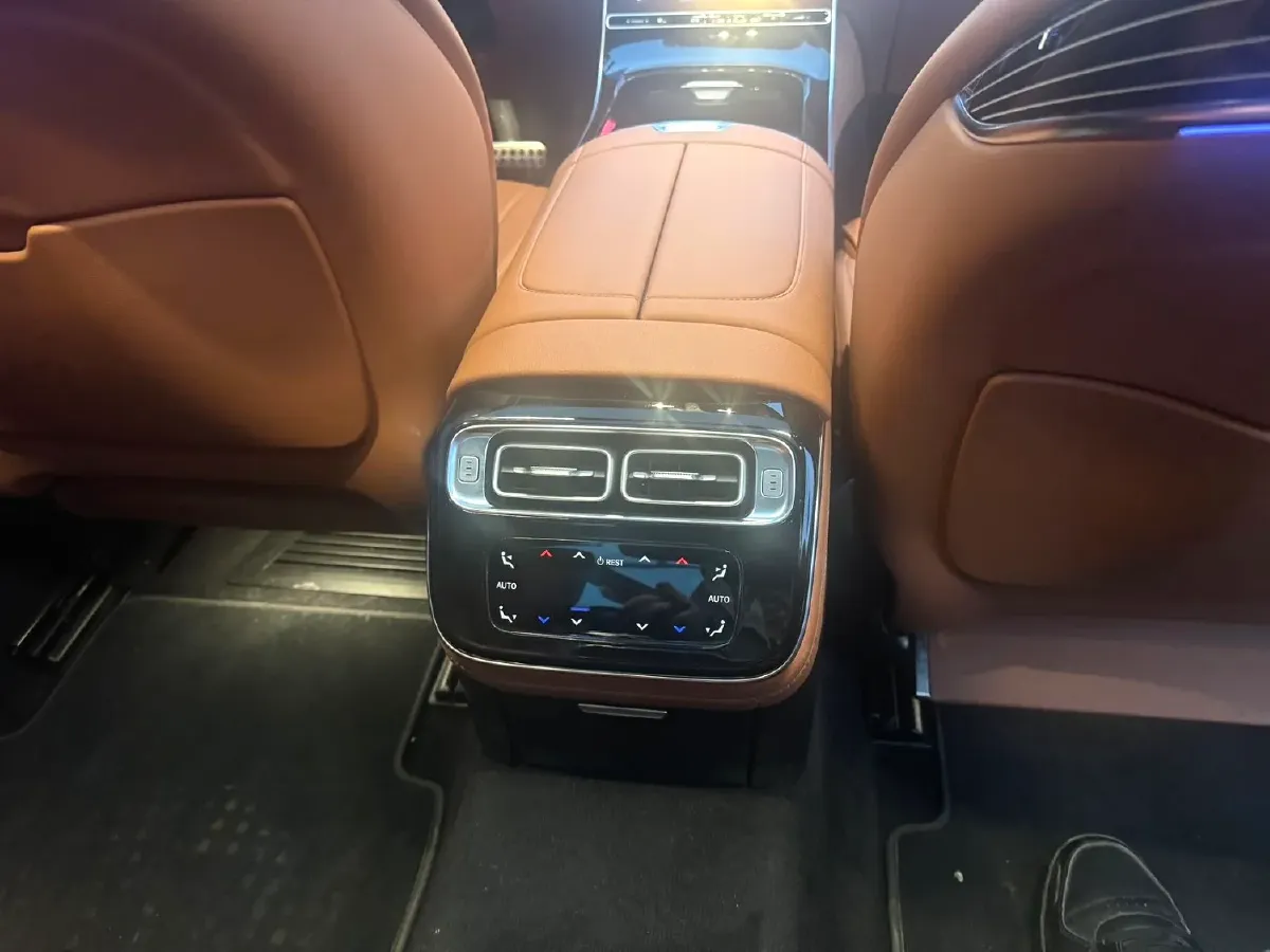 2022 Mercedes-Benz S Class 2.5T 367HP L6 9AT,autocango,china used car exporter,china ev exporter,chinese used car exporter,chinese used ev exporter