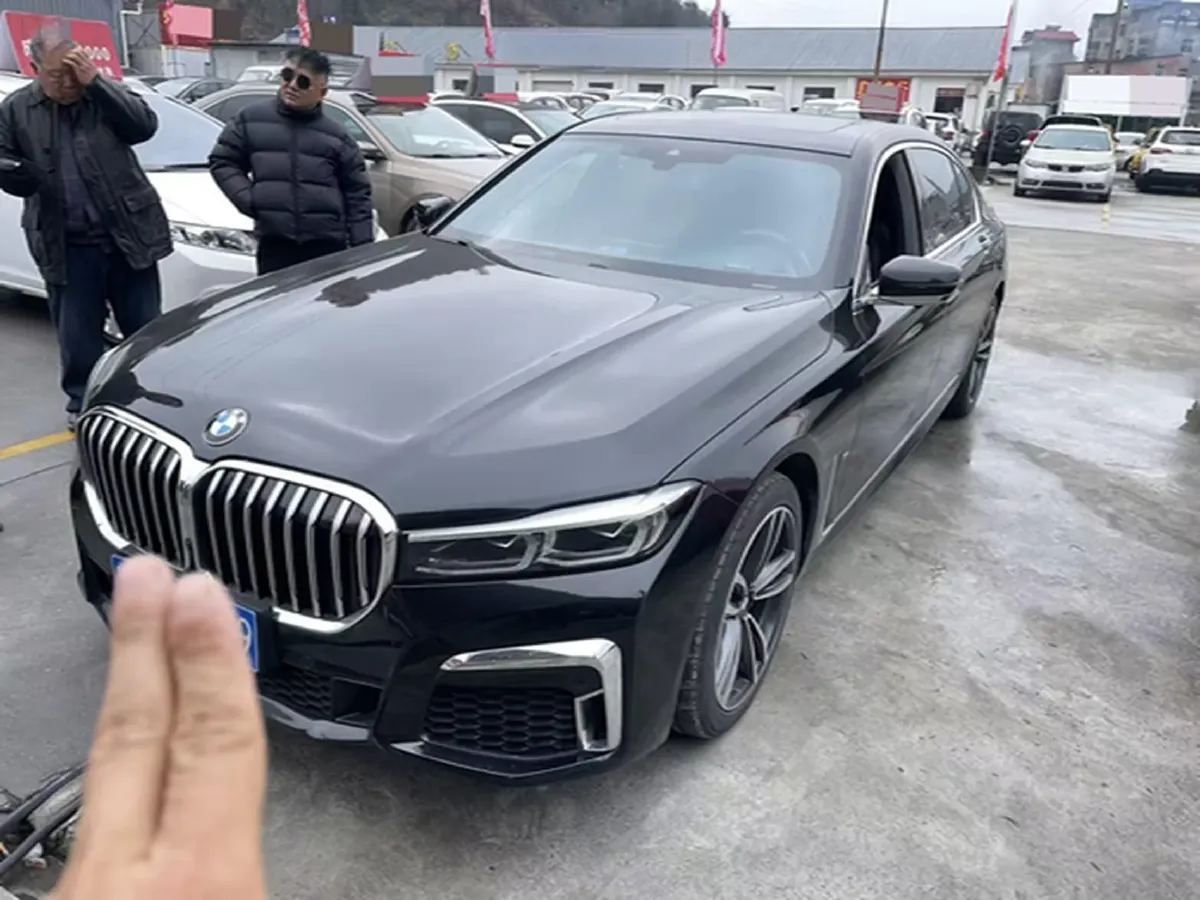 2019 BMW 7 Series 2.0T 265HP L4 8AT,autocango,china used car exporter,china ev exporter,chinese used car exporter,chinese used ev exporter