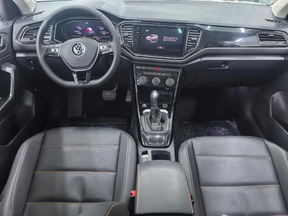 2021 Volkswagen T-Roc 1.4T 150HP L4 7DCT,autocango,china used car exporter,china ev exporter,chinese used car exporter,chinese used ev exporter