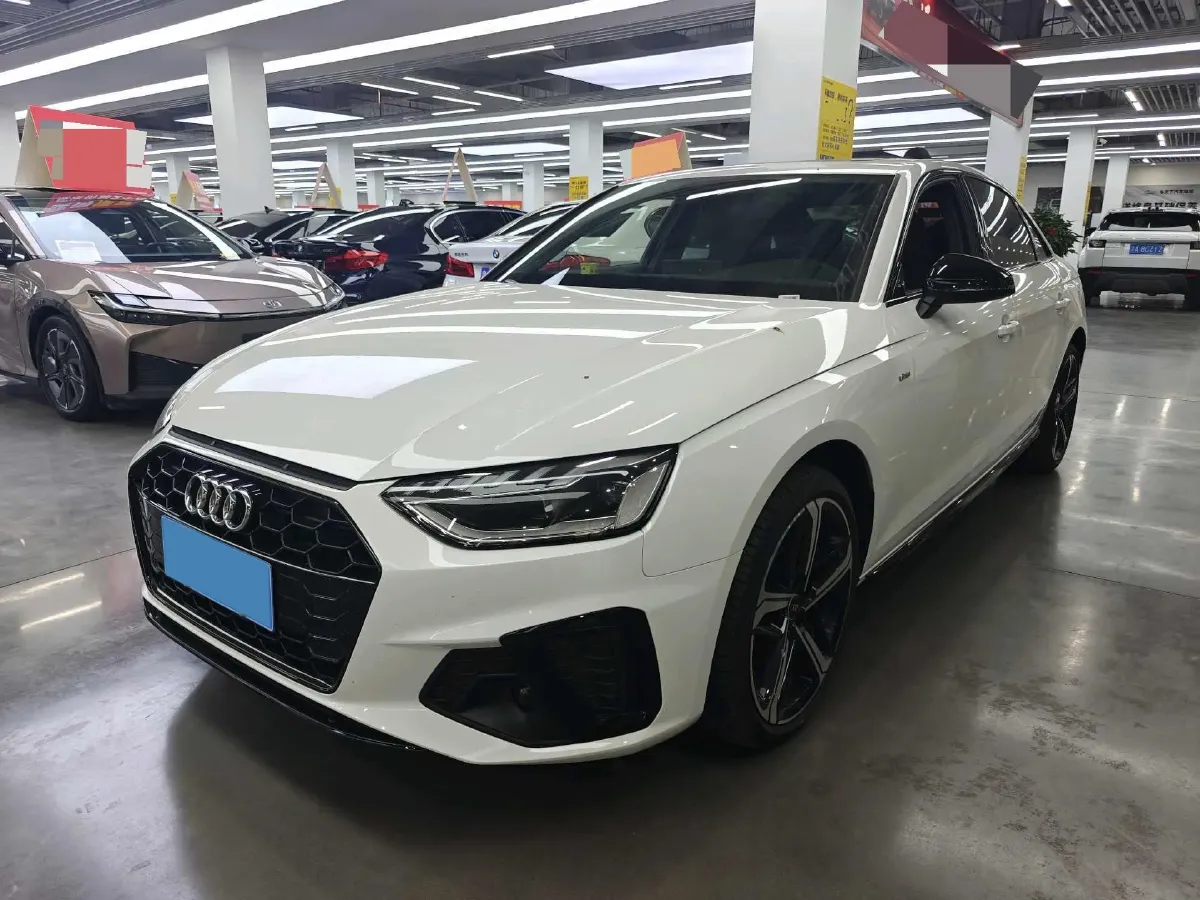 2024 Audi A4L 2.0T 190HP L4 7DCT,autocango,china used car exporter,china ev exporter,chinese used car exporter,chinese used ev exporter