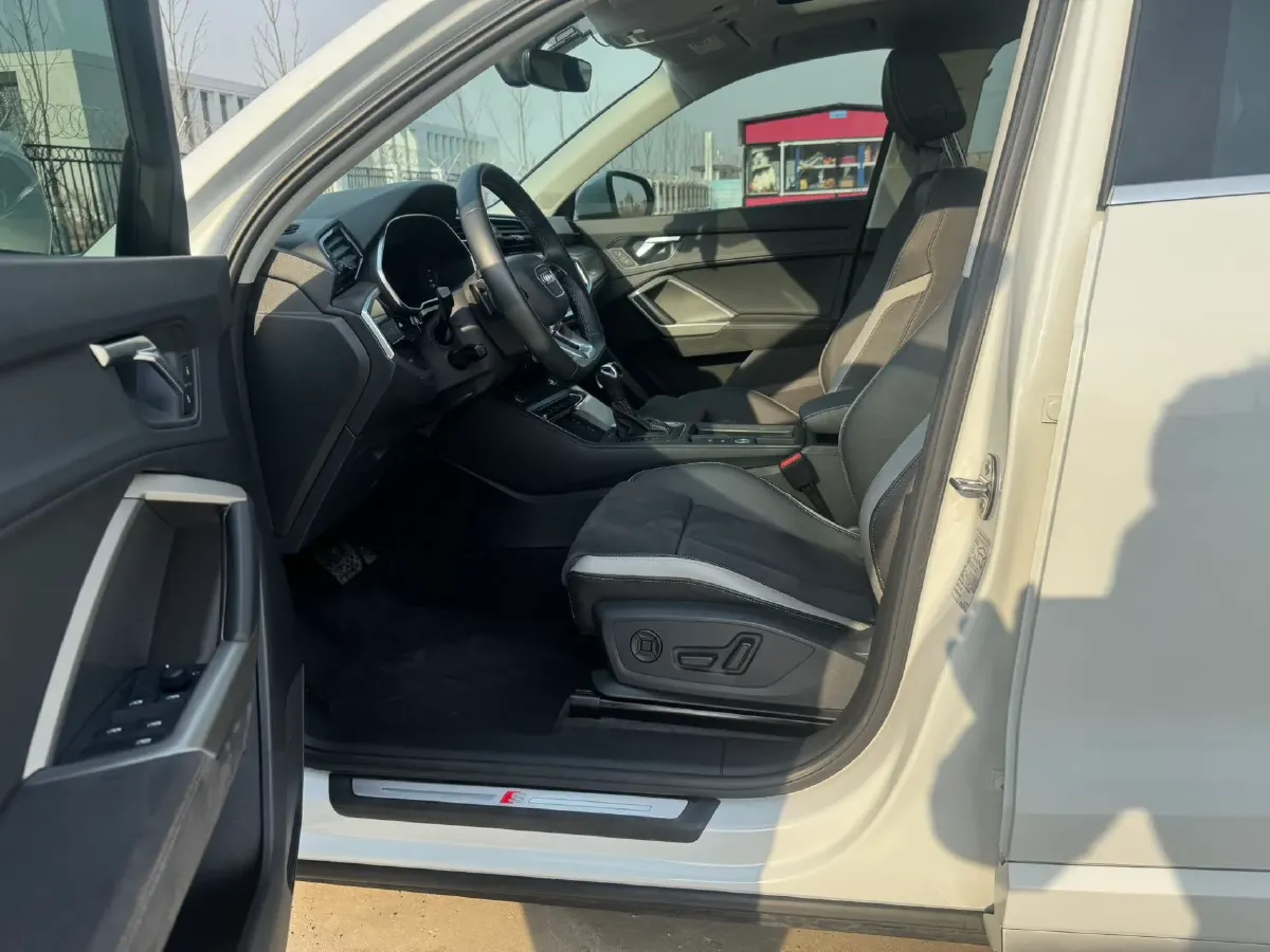 2023 Audi Q3 1.4T 150HP L4 7DCT,autocango,china used car exporter,china ev exporter,chinese used car exporter,chinese used ev exporter