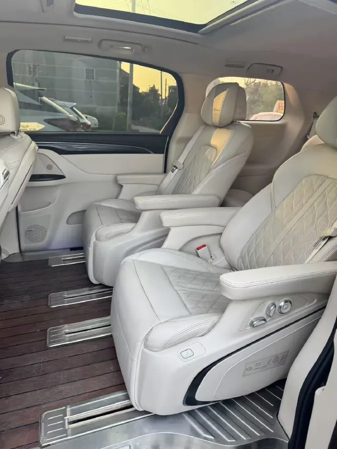 2021 Buick GL8 2.0T 237HP L4 9AT,autocango,china used car exporter,china ev exporter,chinese used car exporter,chinese used ev exporter