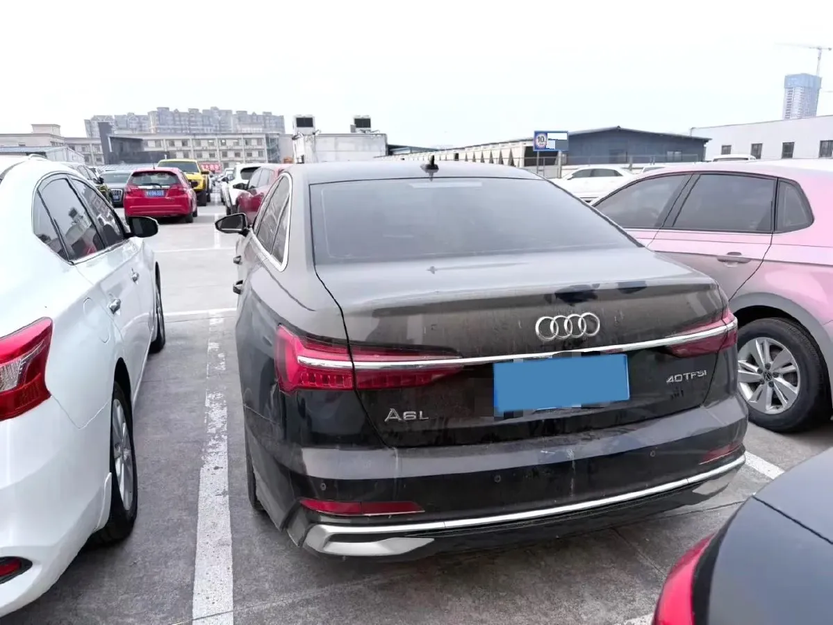 2023 Audi A6L 2.0T 190HP L4 7DCT,autocango,china used car exporter,china ev exporter,chinese used car exporter,chinese used ev exporter