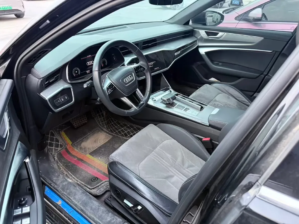 2023 Audi A6L 2.0T 190HP L4 7DCT,autocango,china used car exporter,china ev exporter,chinese used car exporter,chinese used ev exporter