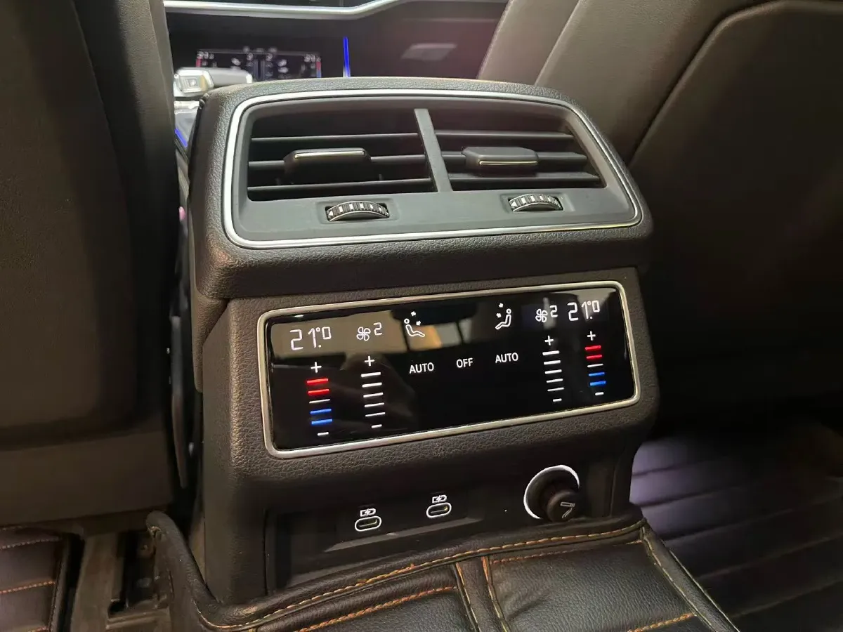 2024 Audi A7L 2.0T 245HP L4 7DCT,autocango,china used car exporter,china ev exporter,chinese used car exporter,chinese used ev exporter