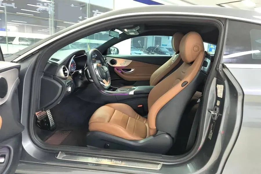 2021 Mercedes-Benz C Class 1.5T 156HP L4 9AT,autocango,china used car exporter,china ev exporter,chinese used car exporter,chinese used ev exporter