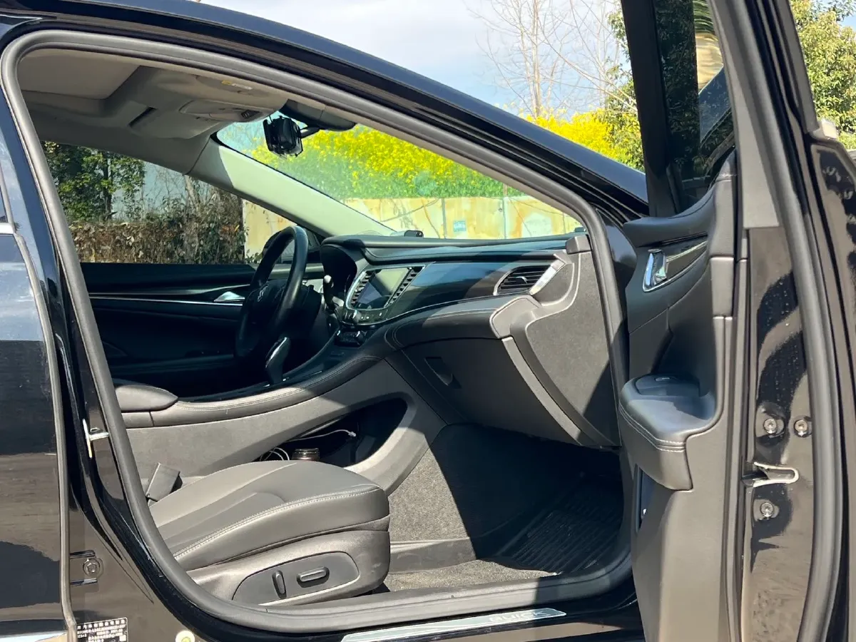 2022 Buick Larcosse 1.5T 169HP L4 9AT,autocango,china used car exporter,china ev exporter,chinese used car exporter,chinese used ev exporter