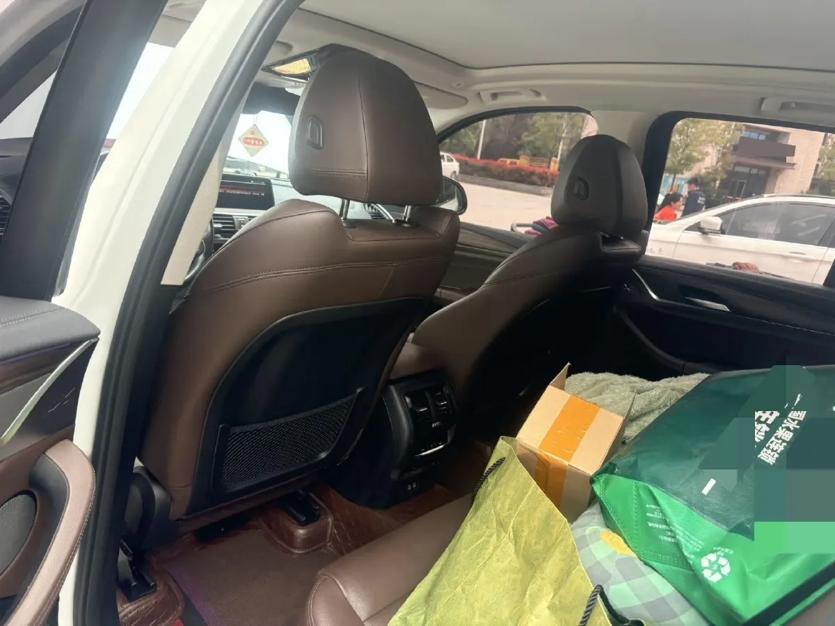 2021 BMW X3 2.0T 224HP L4 8AT,autocango,china used car exporter,china ev exporter,chinese used car exporter,chinese used ev exporter