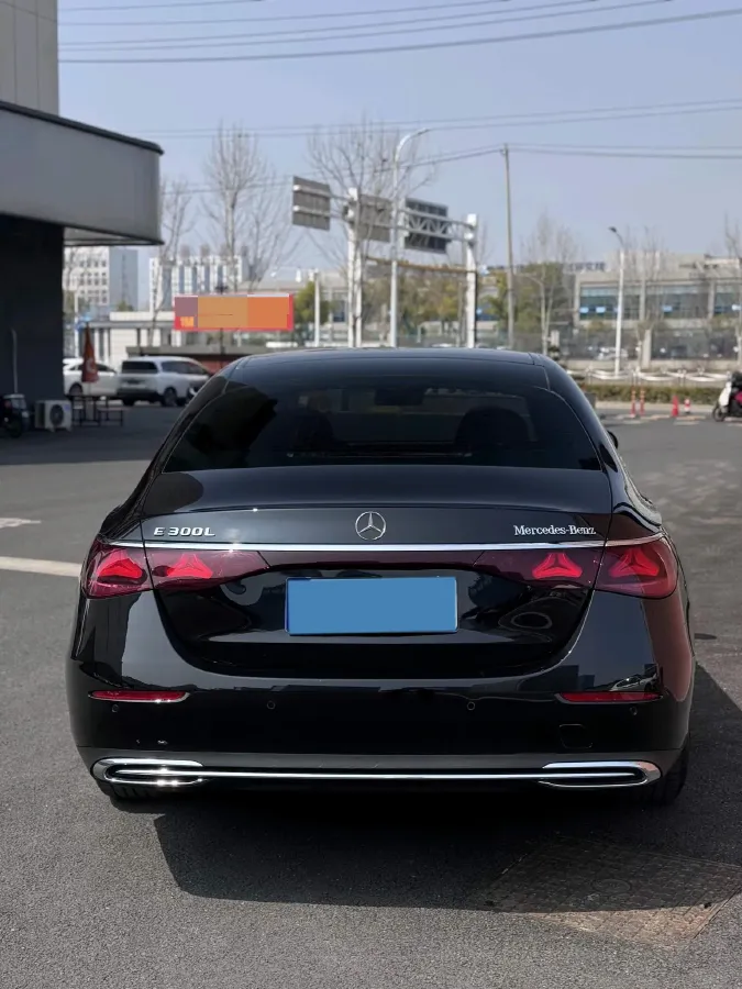 2025 Mercedes-Benz E Class 2.0T 204HP L4 9AT,autocango,china used car exporter,china ev exporter,chinese used car exporter,chinese used ev exporter