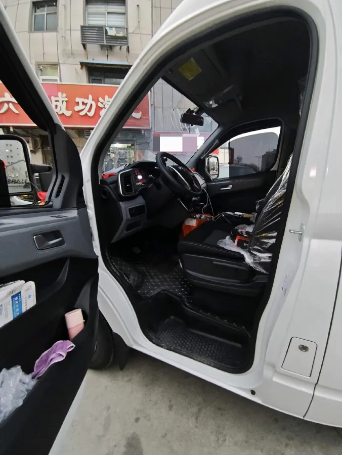 2023 MAXUS Interstellar 2.0T 163HP L4 6MT,autocango,china used car exporter,china ev exporter,chinese used car exporter,chinese used ev exporter