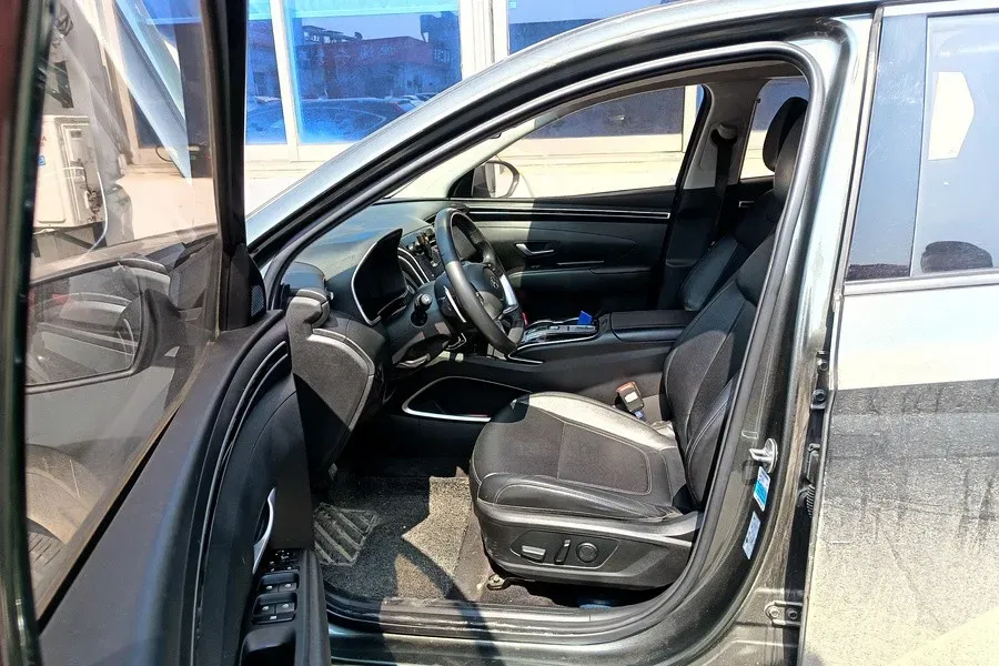 2021 Hyundai Tucson 1.5T 200HP L4 7DCT,autocango,china used car exporter,china ev exporter,chinese used car exporter,chinese used ev exporter