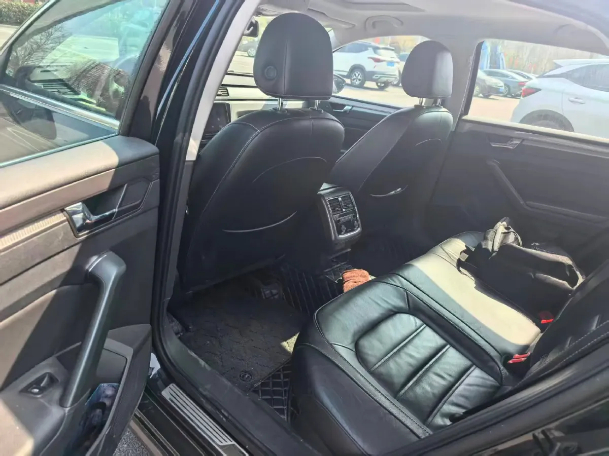 2017 Volkswagen Passat 1.8T 180HP L4 7DCT,autocango,china used car exporter,china ev exporter,chinese used car exporter,chinese used ev exporter