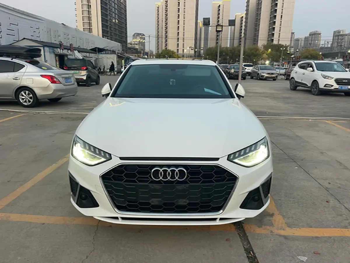 2023 Audi A4L 2.0T 190HP L4 7DCT,autocango,china used car exporter,china ev exporter,chinese used car exporter,chinese used ev exporter