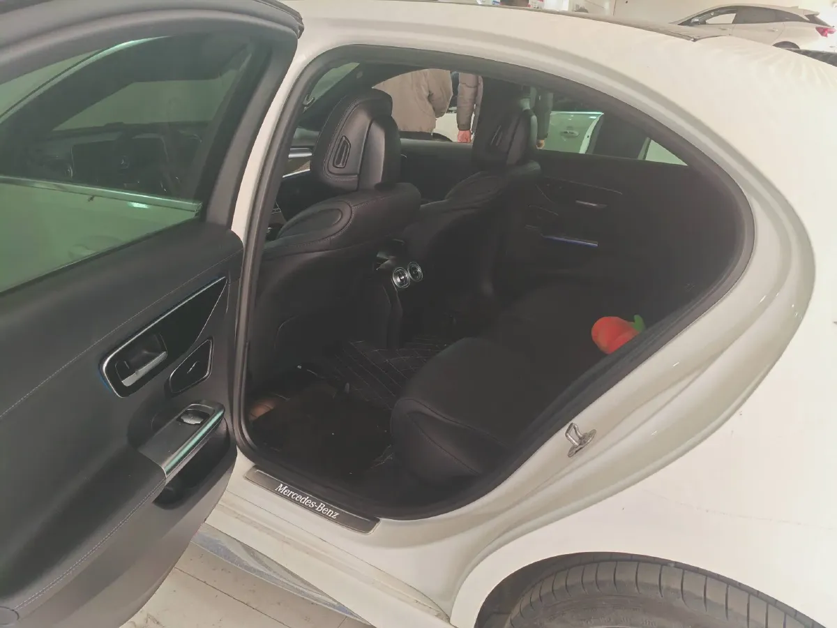 2025 Mercedes-Benz C Class 1.5T 204HP L4 9AT,autocango,china used car exporter,china ev exporter,chinese used car exporter,chinese used ev exporter