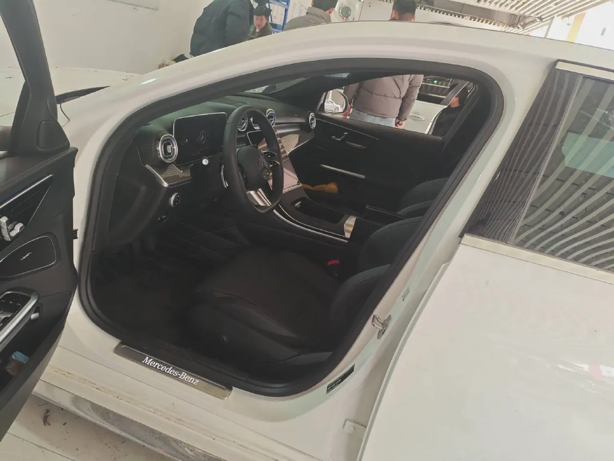 2025 Mercedes-Benz C Class 1.5T 204HP L4 9AT,autocango,china used car exporter,china ev exporter,chinese used car exporter,chinese used ev exporter