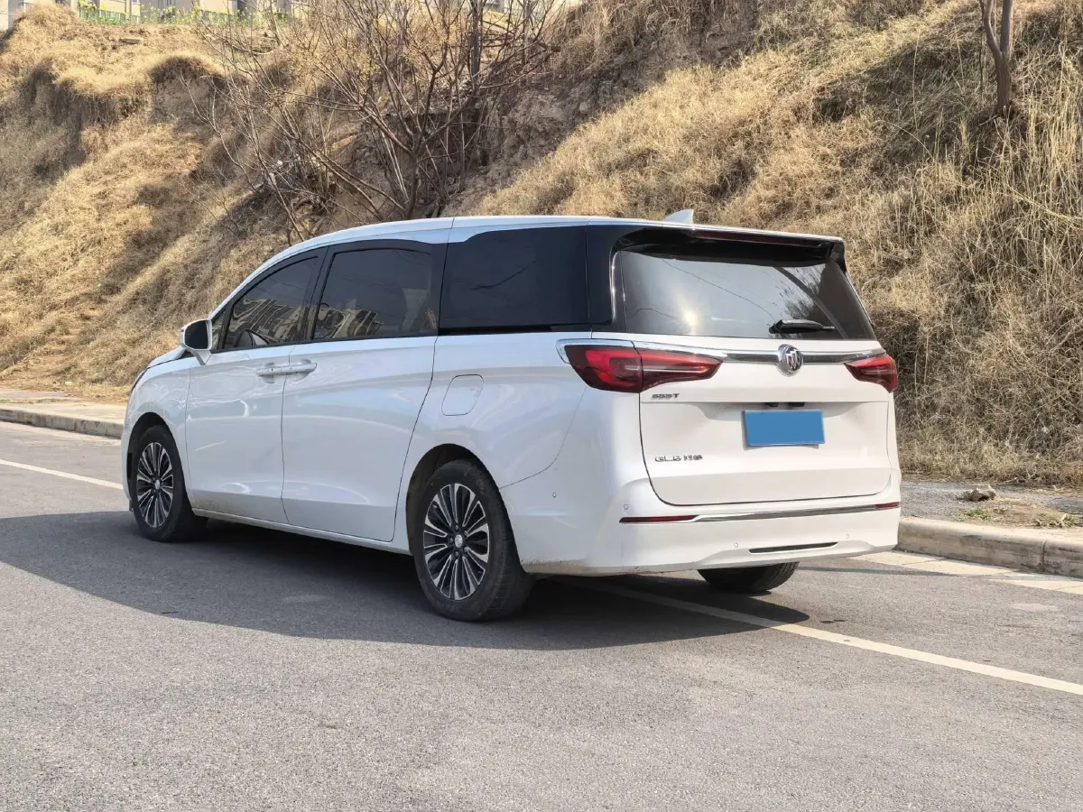 2022 Buick GL8 2.0T 237HP L4 9AT,autocango,china used car exporter,china ev exporter,chinese used car exporter,chinese used ev exporter