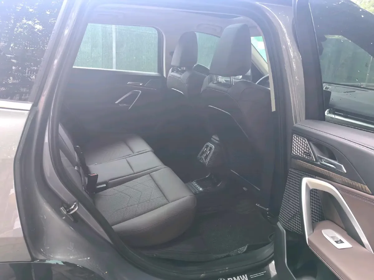 2024 BMW X1 2.0T 204HP L4 7DCT,autocango,china used car exporter,china ev exporter,chinese used car exporter,chinese used ev exporter