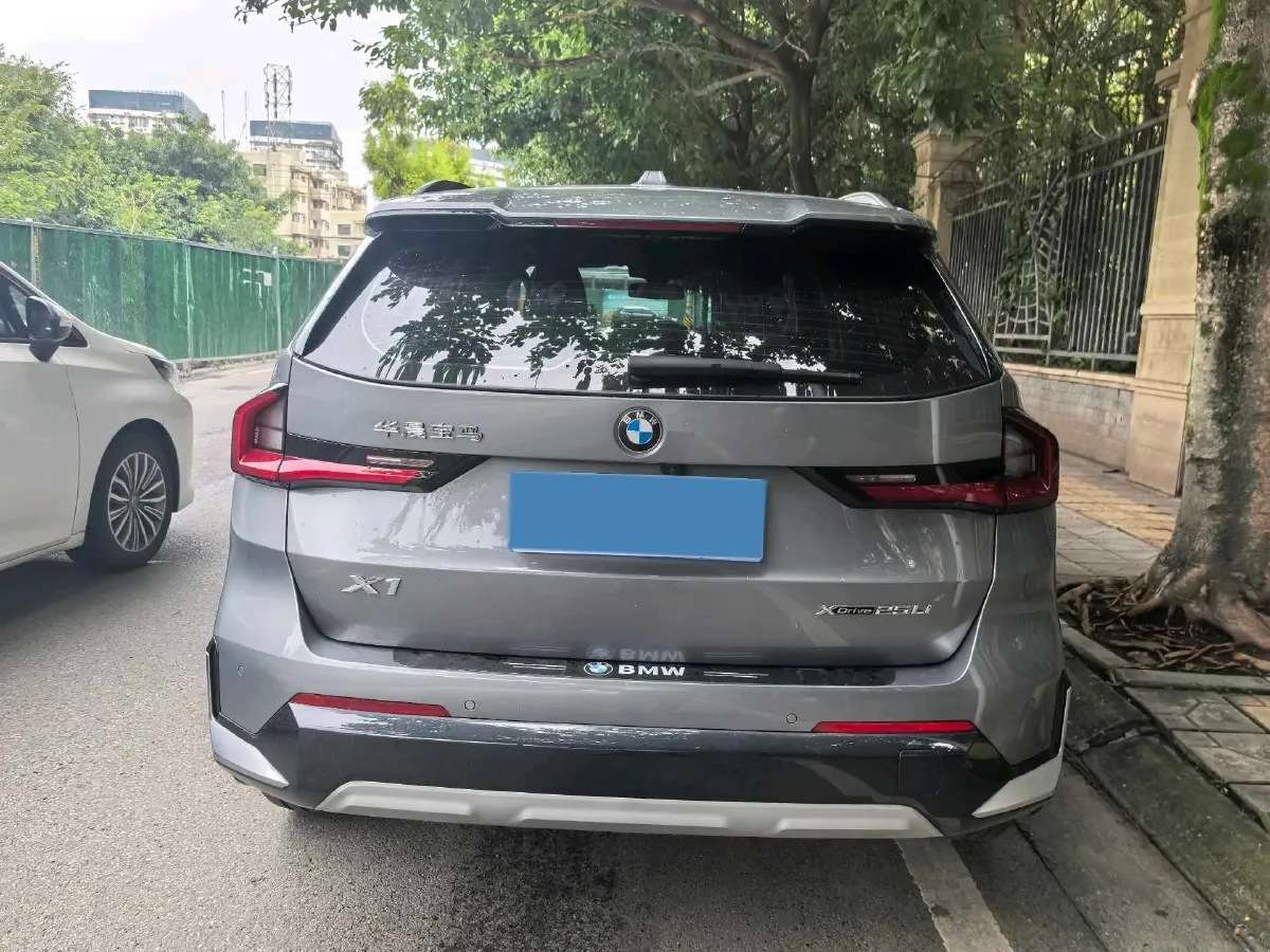 2024 BMW X1 2.0T 204HP L4 7DCT,autocango,china used car exporter,china ev exporter,chinese used car exporter,chinese used ev exporter