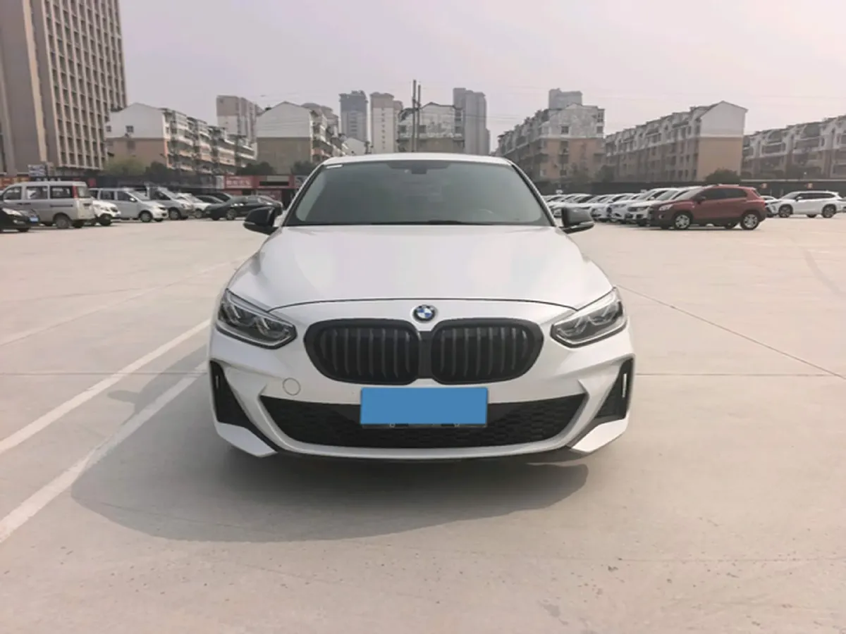 2022 BMW 1 Series 2.0T 192HP L4 7DCT,autocango,china used car exporter,china ev exporter,chinese used car exporter,chinese used ev exporter