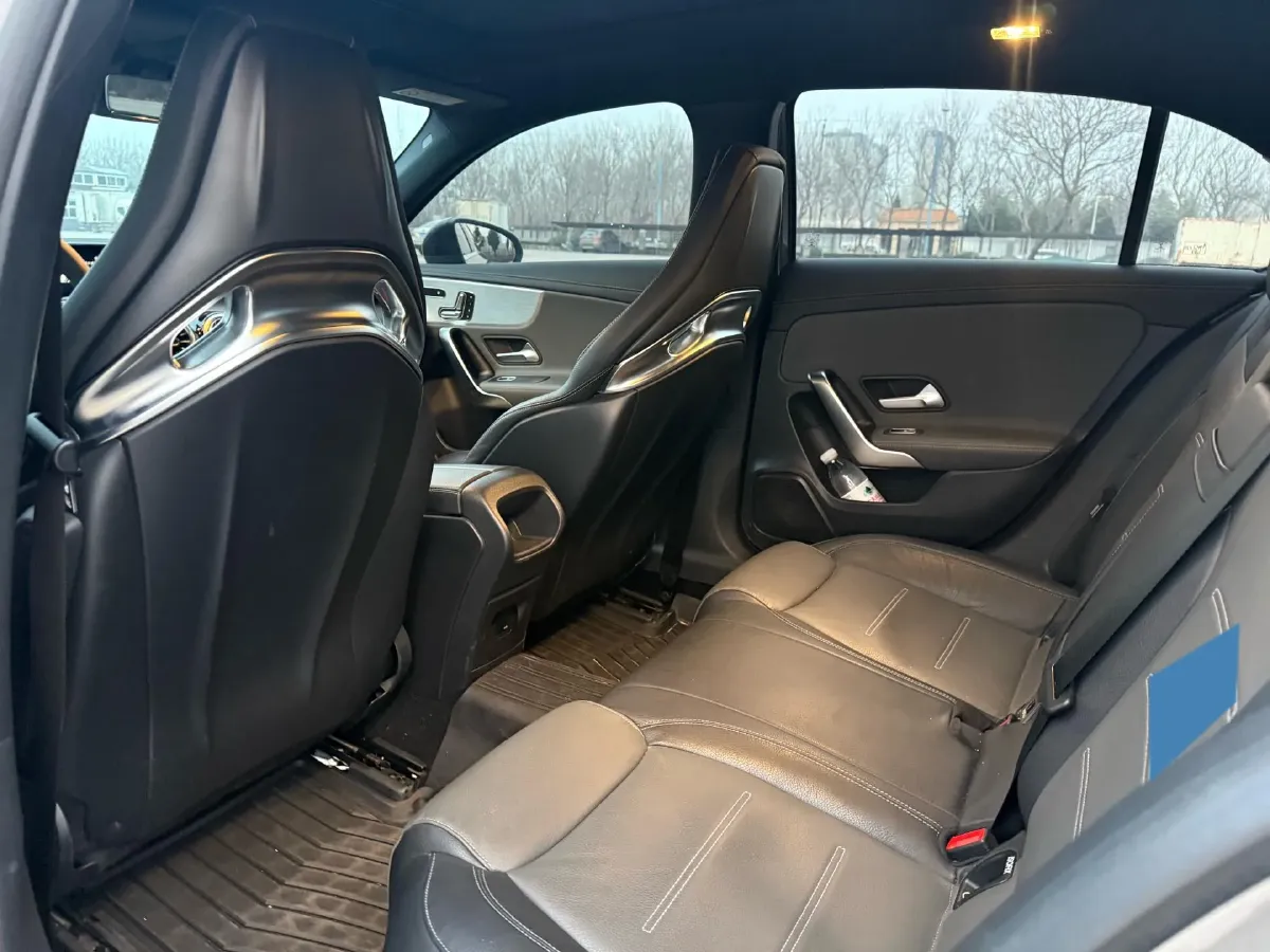 2022 Mercedes-Benz A AMG 2.0T 387HP L4 8DCT,autocango,china used car exporter,china ev exporter,chinese used car exporter,chinese used ev exporter