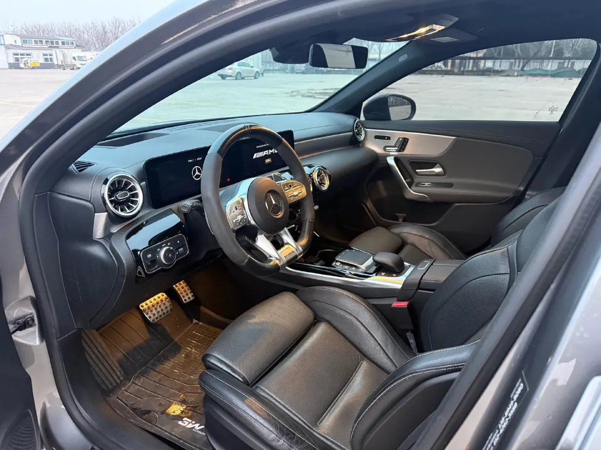 2022 Mercedes-Benz A AMG 2.0T 387HP L4 8DCT,autocango,china used car exporter,china ev exporter,chinese used car exporter,chinese used ev exporter