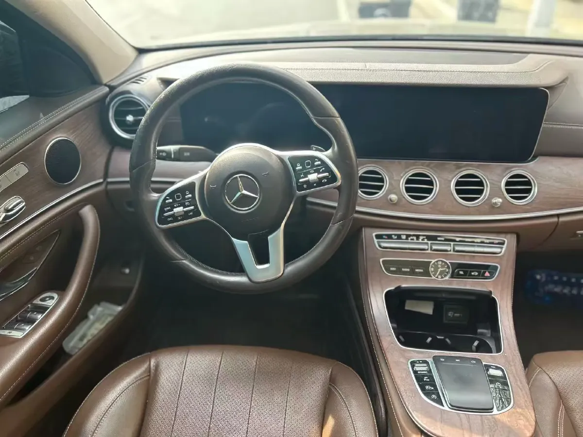 2020 Mercedes-Benz E Class 2.0T 258HP L4 9AT,autocango,china used car exporter,china ev exporter,chinese used car exporter,chinese used ev exporter
