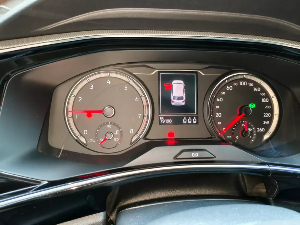 2019 Jeep Cherokee 2.0T 234HP L4 9AT,autocango,china used car exporter,china ev exporter,chinese used car exporter,chinese used ev exporter