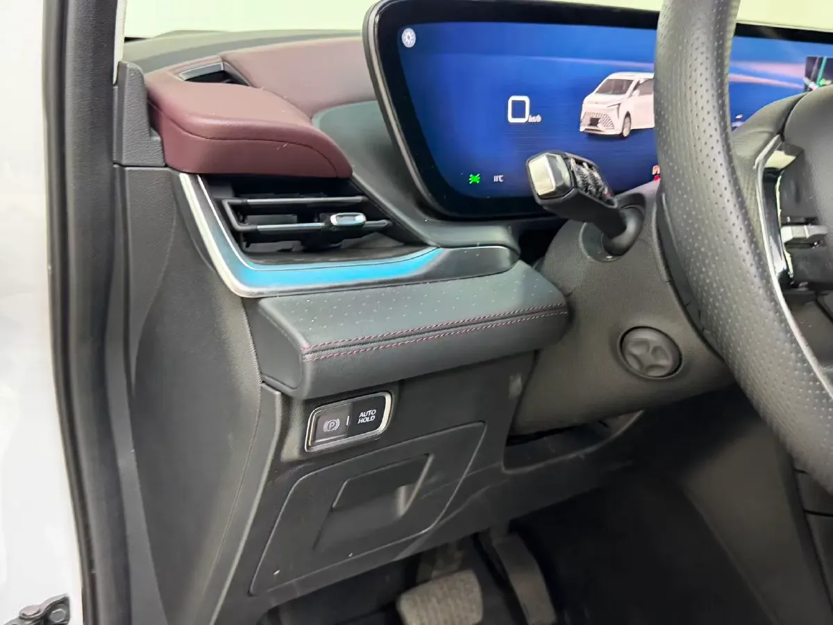 2025 Buick Century 2.0T 237HP L4 9AT,autocango,china used car exporter,china ev exporter,chinese used car exporter,chinese used ev exporter