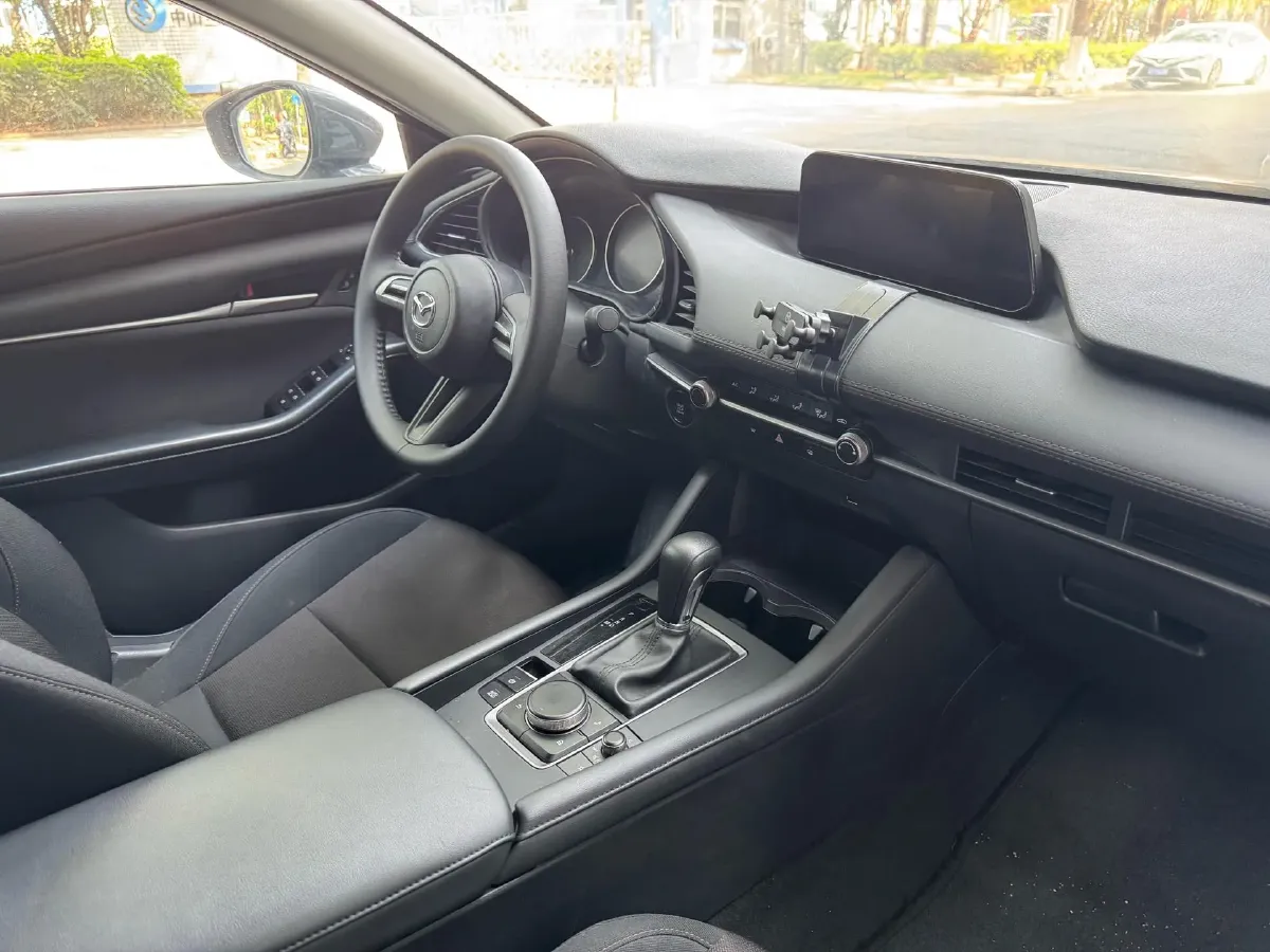 2022 Mazda 3 Axela 2.0L 158HP L4 6AT,autocango,china used car exporter,china ev exporter,chinese used car exporter,chinese used ev exporter