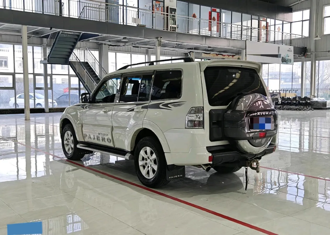 2018 Mitsubishi Pajero 3.0L 174HP V6 5AT,autocango,china used car exporter,china ev exporter,chinese used car exporter,chinese used ev exporter