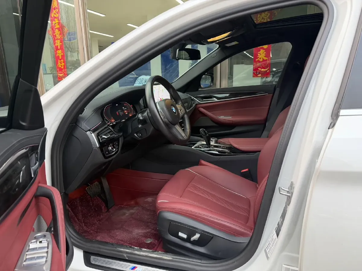 2022 BMW 5 Series 2.0T 184HP L4 8AT,autocango,china used car exporter,china ev exporter,chinese used car exporter,chinese used ev exporter