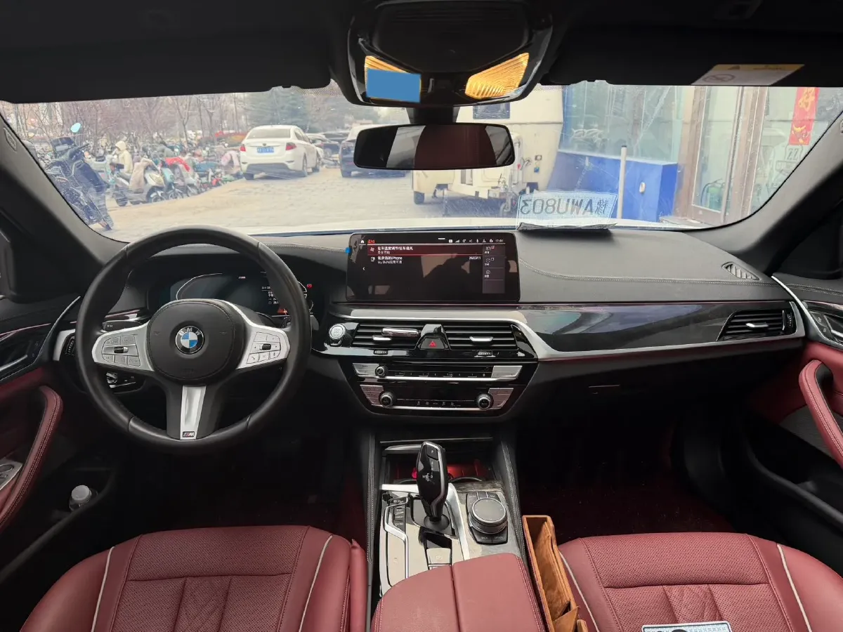 2022 BMW 5 Series 2.0T 184HP L4 8AT,autocango,china used car exporter,china ev exporter,chinese used car exporter,chinese used ev exporter