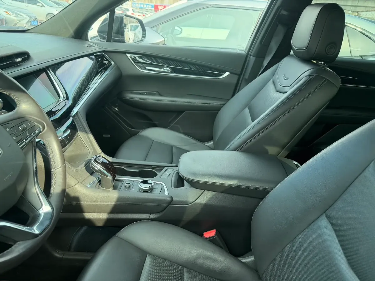 2022 Cadillac XT6 2.0T 237HP L4 9AT,autocango,china used car exporter,china ev exporter,chinese used car exporter,chinese used ev exporter