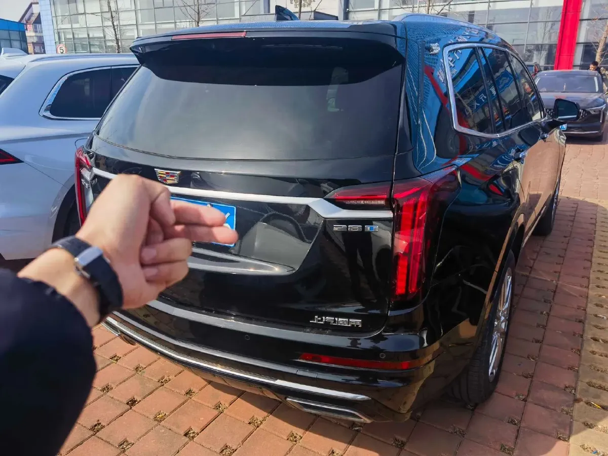 2022 Cadillac XT6 2.0T 237HP L4 9AT,autocango,china used car exporter,china ev exporter,chinese used car exporter,chinese used ev exporter