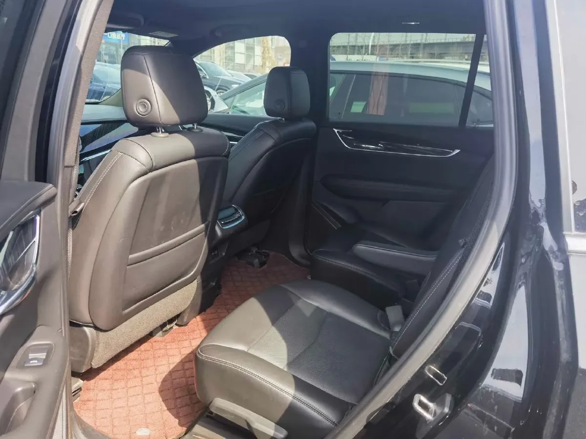 2022 Cadillac XT6 2.0T 237HP L4 9AT,autocango,china used car exporter,china ev exporter,chinese used car exporter,chinese used ev exporter