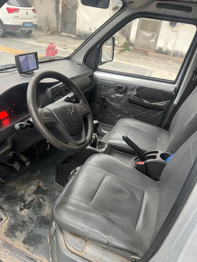 2016 WuLing ZhiGuang Mini Truck 1.2L 82HP L4 5MT,autocango,china used car exporter,china ev exporter,chinese used car exporter,chinese used ev exporter