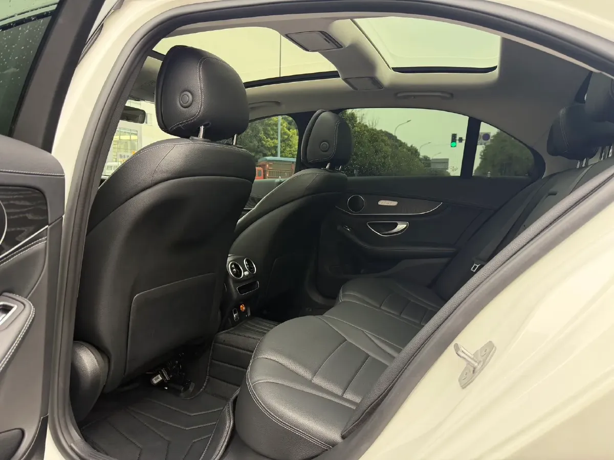 2020 Mercedes-Benz C Class 1.5T 184HP L4 9AT,autocango,china used car exporter,china ev exporter,chinese used car exporter,chinese used ev exporter