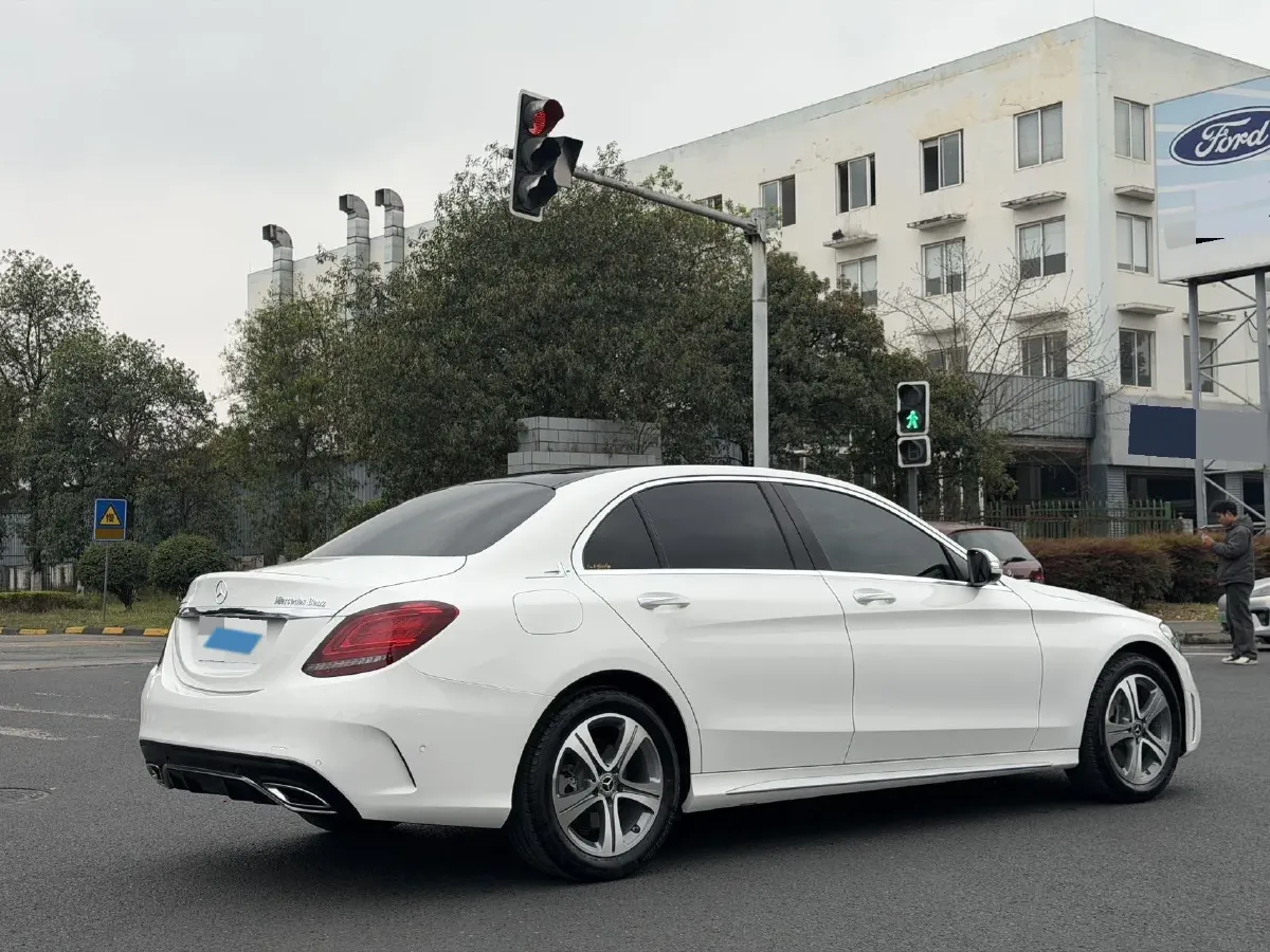 2020 Mercedes-Benz C Class 1.5T 184HP L4 9AT,autocango,china used car exporter,china ev exporter,chinese used car exporter,chinese used ev exporter